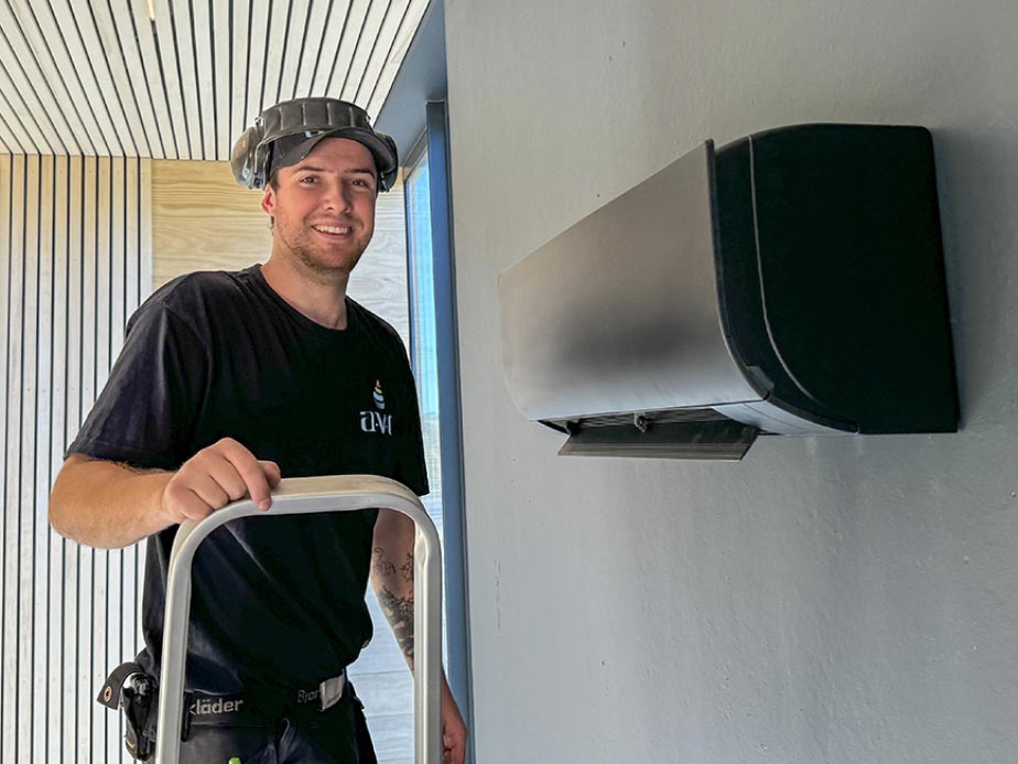 Installat&oslash;r fra AVE Systemer i arbeid